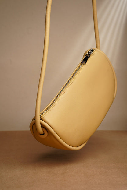 Curvy Minimal Shoulder Bag